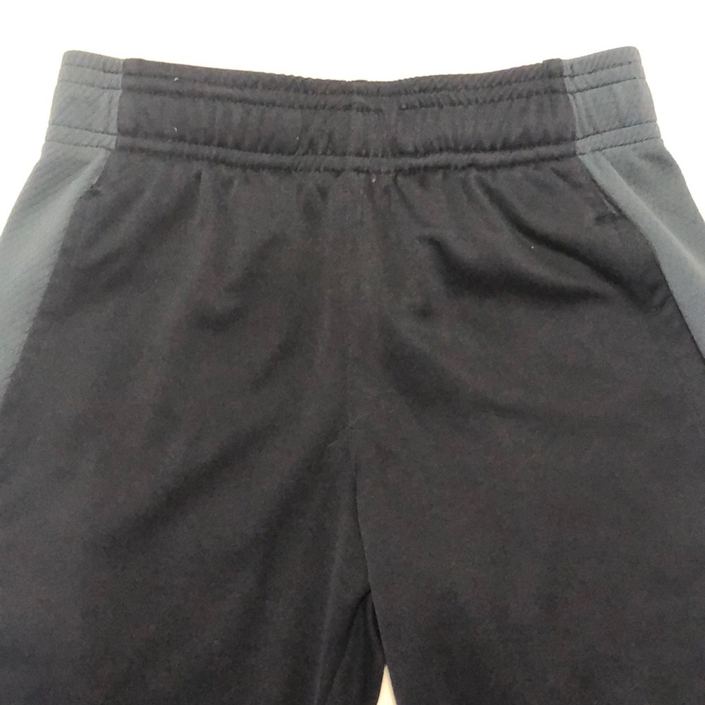 Boys size 6/7 C9 active pants